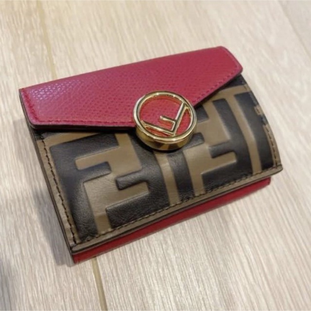 FENDI コンパクト ミニ財布 三つ折り財布 | フリマアプリ ラクマ