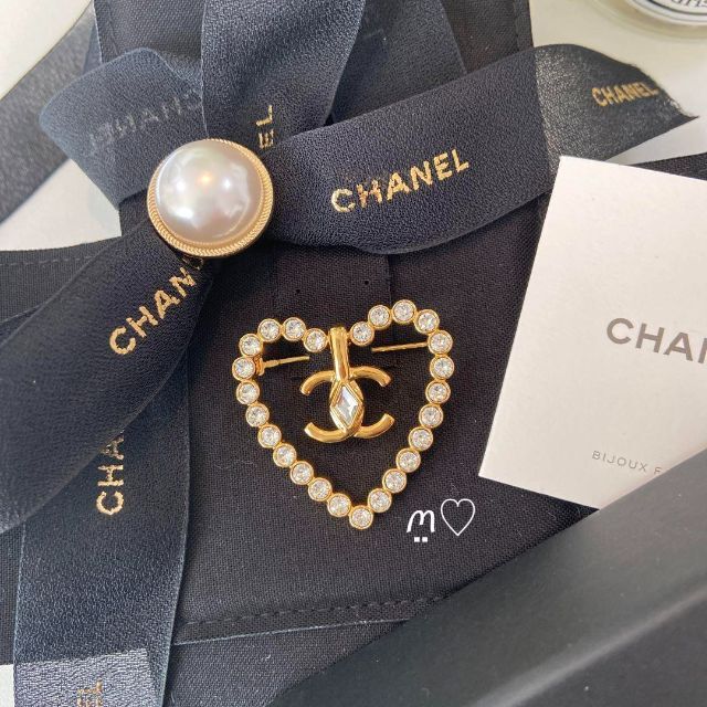 CHANEL シャネル ハート ブローチ 新品未使用-