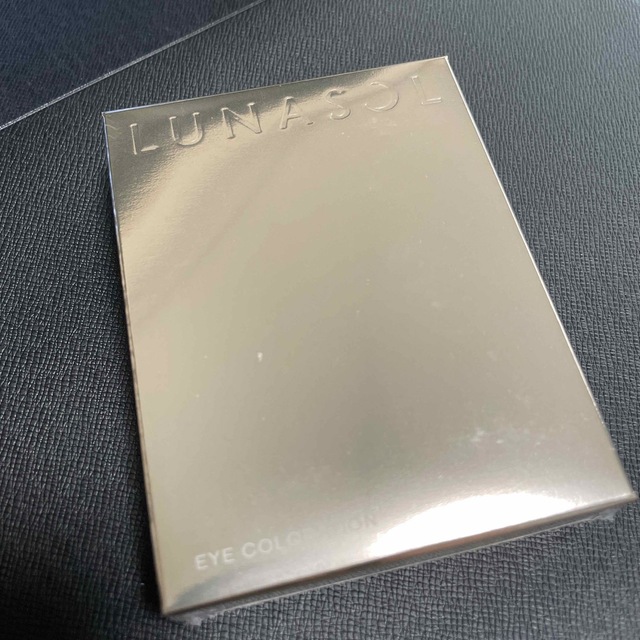 LUNASOL(ルナソル)のLUNASOL アイカラーレーション EX29 ナイトガーデン コスメ/美容のベースメイク/化粧品(アイシャドウ)の商品写真