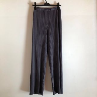 プリーツプリーズイッセイミヤケ(PLEATS PLEASE ISSEY MIYAKE)のプリーツプリーズ　パンツ　size3  合わせやすいグレー(カジュアルパンツ)