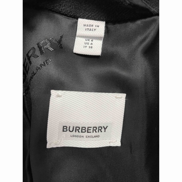 BURBERRY(バーバリー)のバーバリーロンドン　ファー　ケープコート レディースのジャケット/アウター(ロングコート)の商品写真