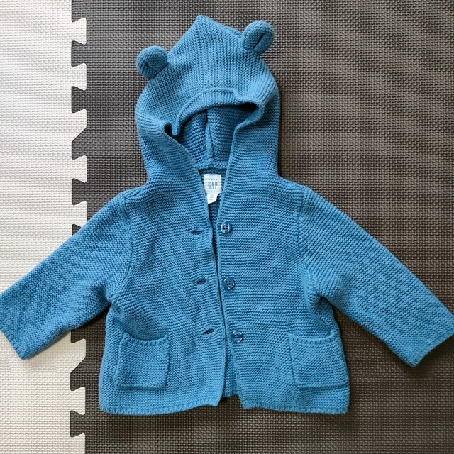 babyGAP(ベビーギャップ)のGAP　baby　くまさんニットカーディガン　ブルー　6-12month キッズ/ベビー/マタニティのベビー服(~85cm)(カーディガン/ボレロ)の商品写真