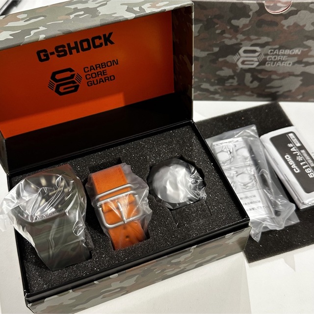 G-SHOCK(ジーショック)のSALE新品未使用GAE-2100WE-3AJR 着せ替えバンド付き　ミリタリー メンズの時計(腕時計(アナログ))の商品写真