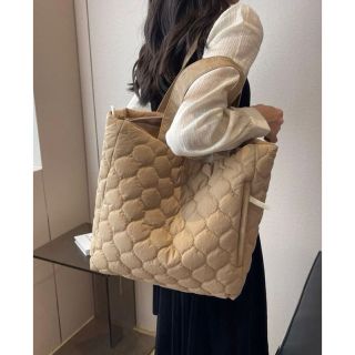 ZARA ロゴ マキシ ナイロントートバッグ マザーズバッグ 大型 キルティング