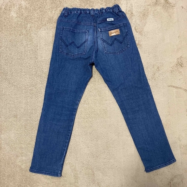 Wrangler(ラングラー)のキッズ 子供 ズボン ジーンズ ジーパン130㎝ ラングラー Wrangler キッズ/ベビー/マタニティのキッズ服男の子用(90cm~)(パンツ/スパッツ)の商品写真