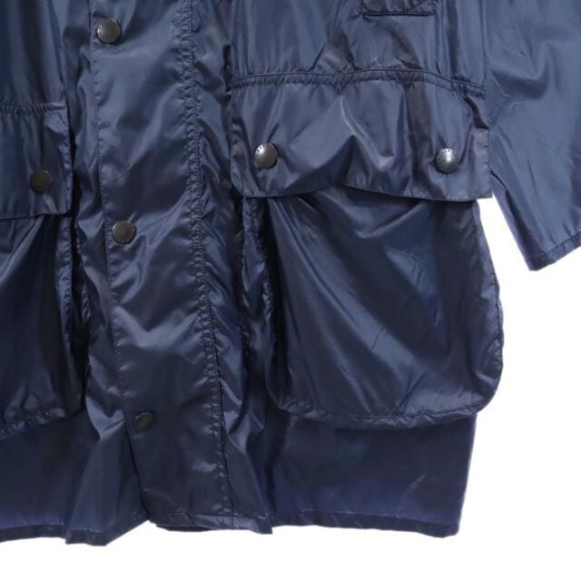 Barbour(バーブァー)の未使用 バブアー パッカブル ナイロン コート 38 ネイビー Barbour 収納袋付き メンズ 【中古】  【230216】 メンズのジャケット/アウター(ダッフルコート)の商品写真