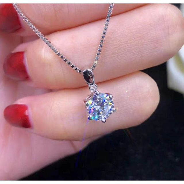 プラチナ PT950 ネックレス 1.0ct モアサナイト ネックレスの通販 by