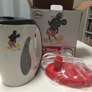 ディズニー(Disney)の☆新品☆電気ケトル ミッキーマウス 0.6L(電気ケトル)