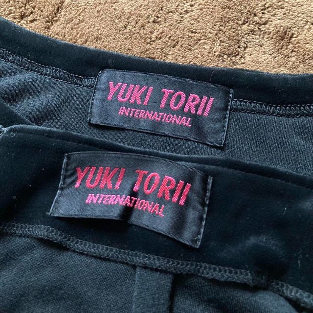 YUKI TORII INTERNATIONAL(ユキトリイインターナショナル)のユキトリイ♡ストレッチ ベロア セットアップ プルオーバー ロングスカート  黒 レディースのワンピース(ロングワンピース/マキシワンピース)の商品写真