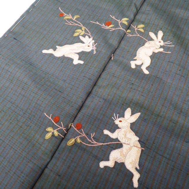特選 仮絵羽 紬 相良刺繍 鳥獣戯画 未仕立て 着物 A824-1 【新品】 特選 仮絵羽 紬 相良刺繍 鳥獣戯画 未仕立て 着物 A824-1 【新品】