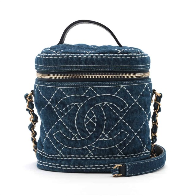 CHANEL - シャネル  デニム  ブルー レディース ポーチ