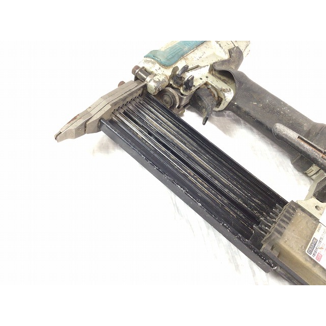 Makita - ☆中古品☆makita マキタ 常圧 50mm 仕上釘打機 AF502 Makita - ☆中古品☆makita マキタ 常圧 50mm 仕上釘打機 AF502