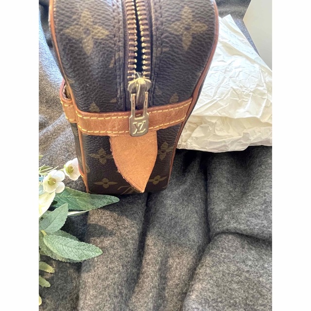 LOUIS VUITTON（ルイビトン）　セカンドバック