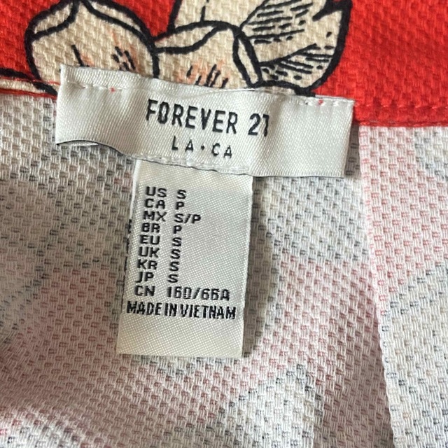 FOREVER 21(フォーエバートゥエンティーワン)のforever 21 タイト ミニスカート 花柄 派手 個性的 レディースのスカート(ミニスカート)の商品写真