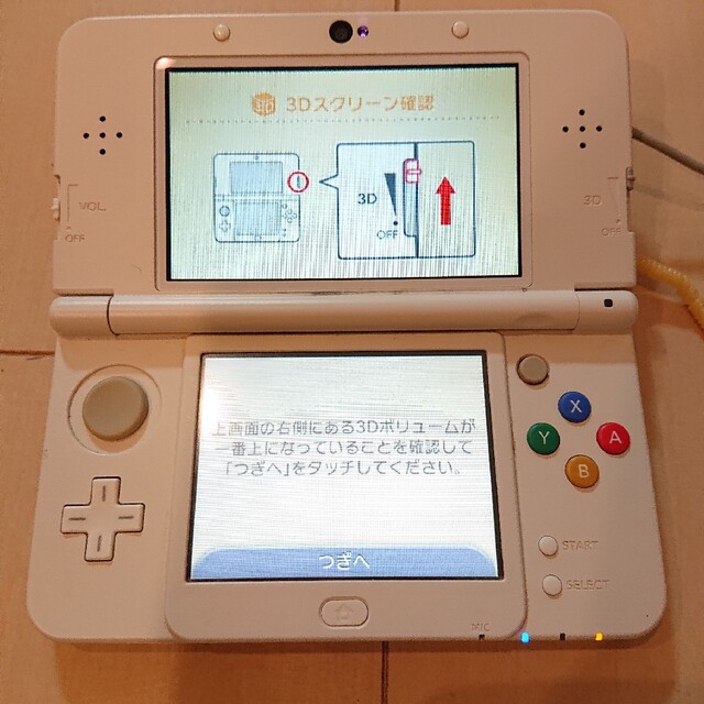 Nintendo 3DS NEW 本体 ホワイト +ソフト4本