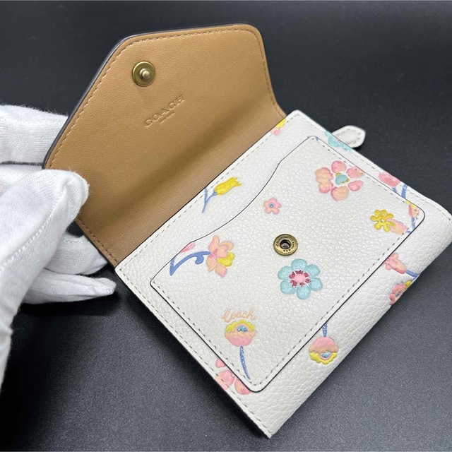 新色追加 COACH コーチ コンパクトウォレット フローラルプリント 二