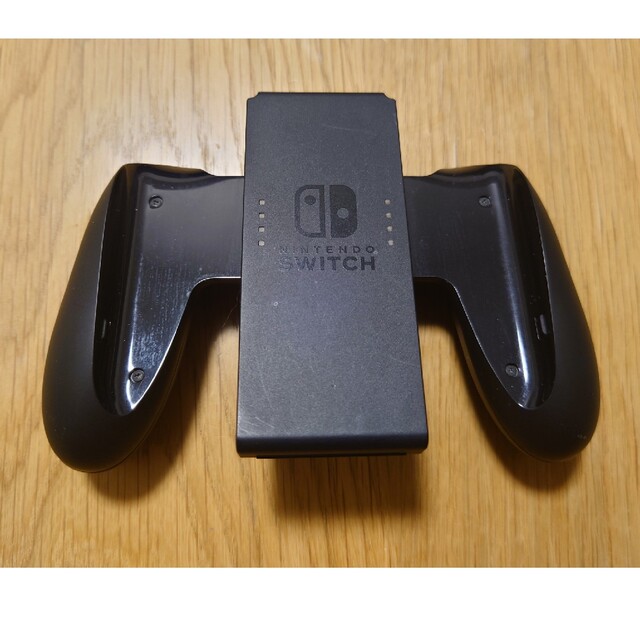 Nintendo Switch 本体 + 付属品一式 ※箱なし Nintendo Switch 本体 + 付属品一式 ※箱なし