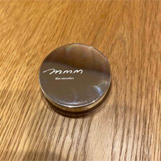 コスメキッチン(Cosme Kitchen)のmmm  ムー　スキンスムーザー　pw(化粧下地)