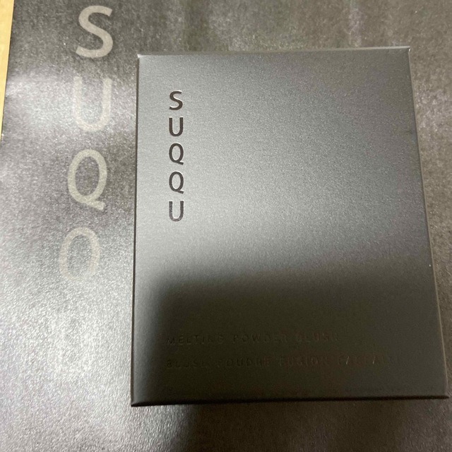 SUQQU メルティングパウダーブラッシュ　可憐咲！新品未使用　本日限定お値下げ