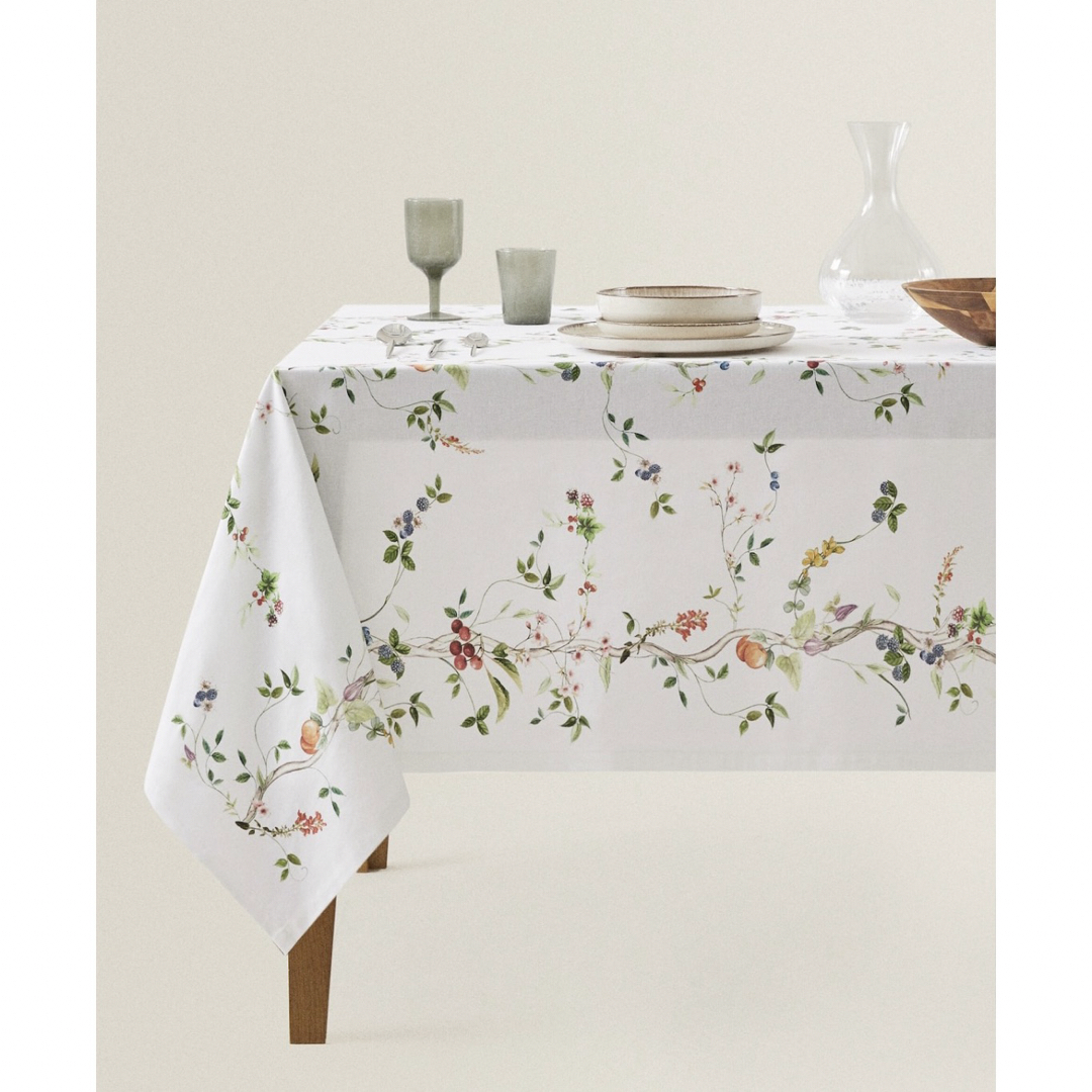 ZARA HOME - 新品 ZARA HOME ザラホーム フラワー プリント テーブル ...