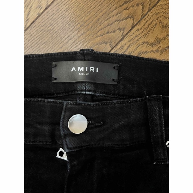 AMIRI(アミリ)のamiri ペンキ加工ダメージデニム スキニー メンズのパンツ(デニム/ジーンズ)の商品写真