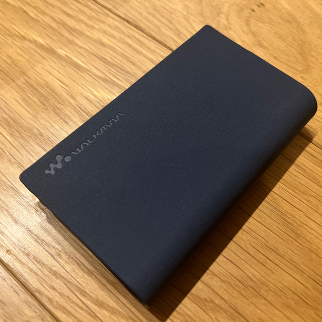 SONY(ソニー)のSONY NW-A300 ソフトケース ブルー美品 CKS-NWA300LCWW スマホ/家電/カメラのオーディオ機器(その他)の商品写真