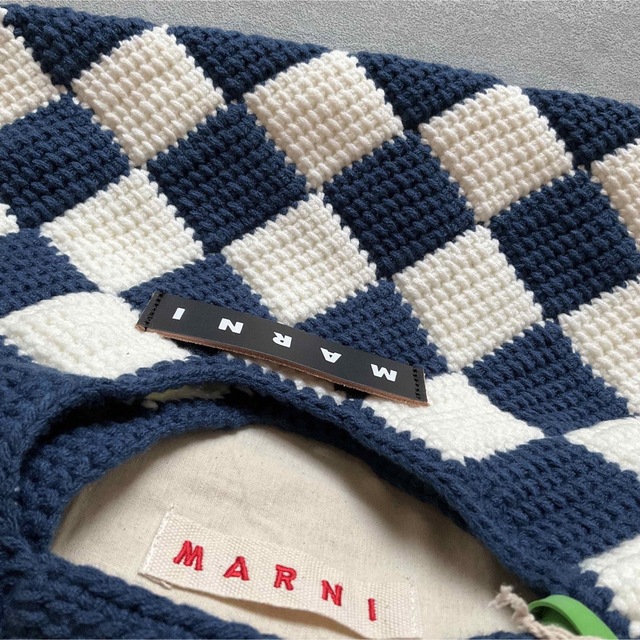 SALE‼️新品マルニマーケット スモールウールバッグ 一番安い www