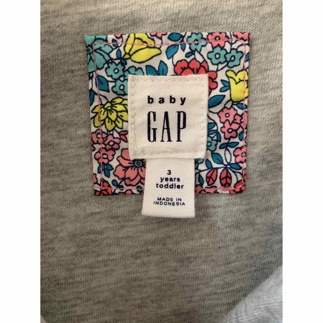 GAP Kids(ギャップキッズ)のGAP パーカー キッズ/ベビー/マタニティのキッズ服女の子用(90cm~)(ジャケット/上着)の商品写真