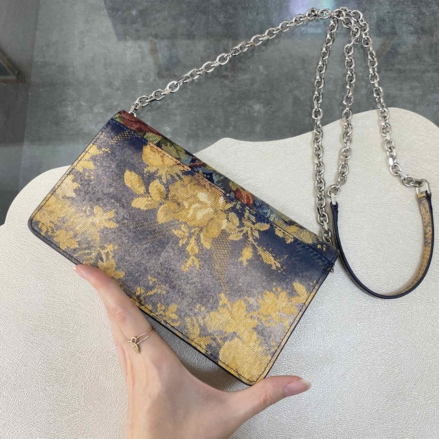 Maison Martin Margiela(マルタンマルジェラ)の【新品】メゾン マルジェラ ショルダーバッグ 花柄 チェーンウォレット レディースのバッグ(ショルダーバッグ)の商品写真