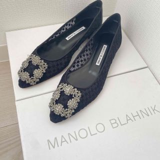 マノロブラニク(MANOLO BLAHNIK)の【新品】マノロブラニク レース×ビジュー ハンギシ バレリーナ フラットシューズ(バレエシューズ)