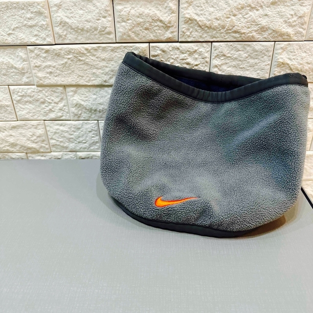 NIKE(ナイキ)のNIKEナイキ　ネックウォーマーリバーシブル メンズのファッション小物(ネックウォーマー)の商品写真