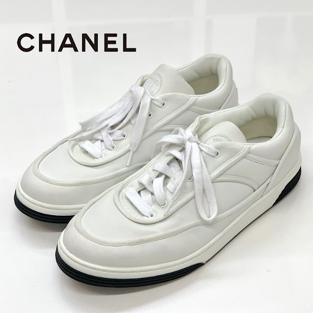 CHANEL(シャネル)の6111 シャネル レザー ココマーク ロゴ スニーカー ホワイト レディースの靴/シューズ(スニーカー)の商品写真