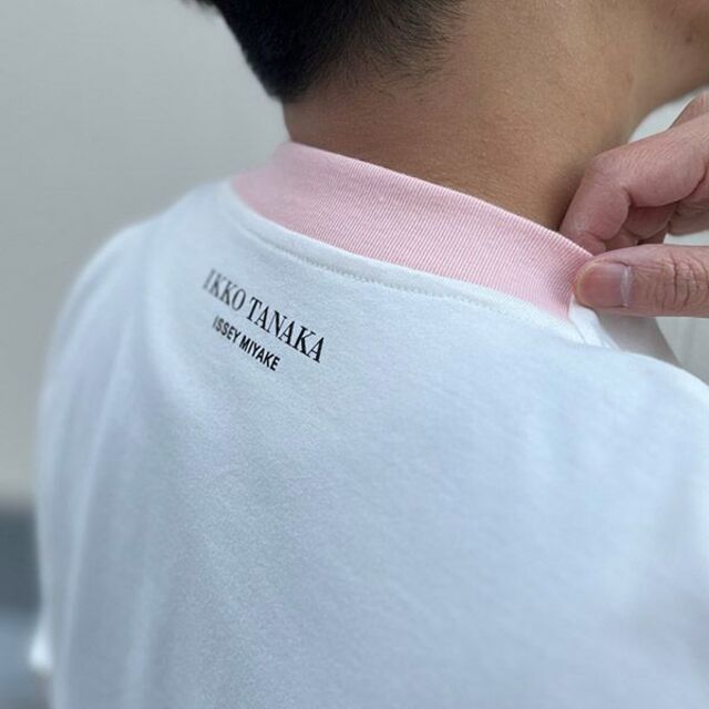 新品】ISSEY MIYAKE x IKKO TANAKA Tシャツ 薄ピンク | www.jarussi.com.br