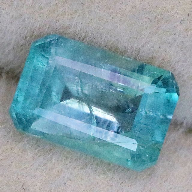 GemCouleurグランディディエライト0.93ct