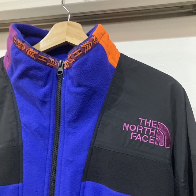 THE NORTH FACE(ザノースフェイス)の新品タグ付 ノースフェイス RAGE レイジフリース 復刻 クレイジーカラー メンズのジャケット/アウター(ブルゾン)の商品写真