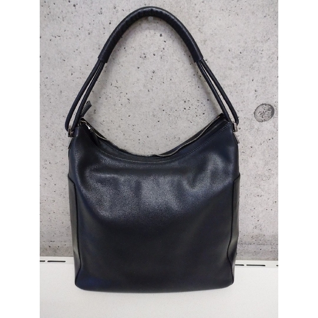 Gucci - GUCCIショルダーバッグ/ワンショルダー/オールレザー/ブラック