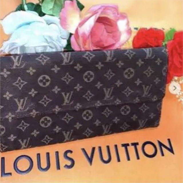 LOUIS VUITTON(ルイヴィトン)のルイビィトン人気のポルトフォイユサラ財布 レディースのファッション小物(財布)の商品写真