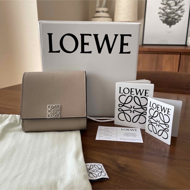 期間限定価格】LOEWE超美品アナグラム コンパクト フラップウォレット-