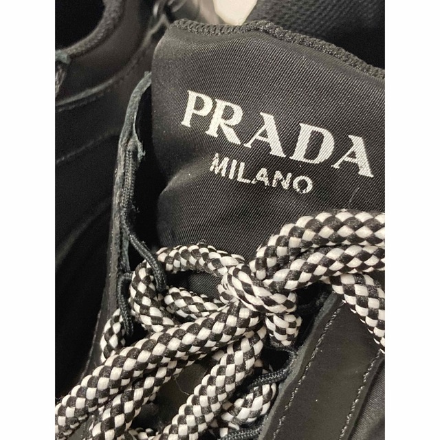 プラダ PRADA タンクソール　ダッドスニーカー　靴　ロゴ　厚底　ペガサス