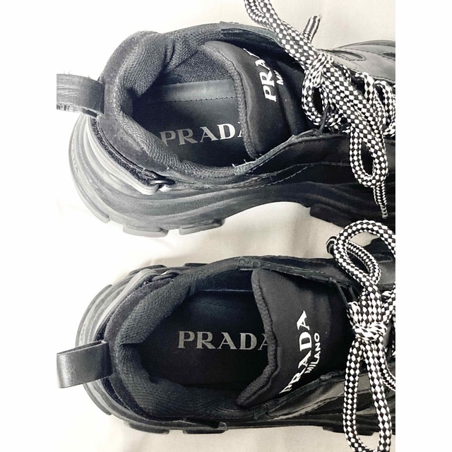 プラダ PRADA タンクソール　ダッドスニーカー　靴　ロゴ　厚底　ペガサス