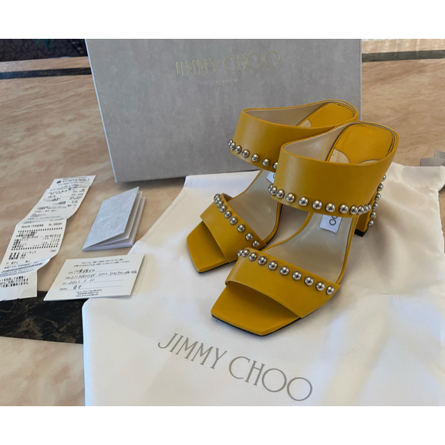 JIMMY CHOO(ジミーチュウ)のJIMMY CHOO サンイエローミュール（36ハーフ） レディースの靴/シューズ(ミュール)の商品写真