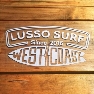 クイックシルバー(QUIKSILVER)の西海岸スタイル☆LUSSO SURF 防水ステッカー　白☆RVCA(サーフィン)