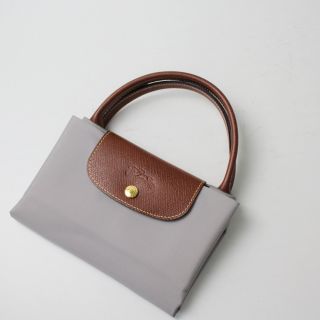 美品 LONGCHAMP ロンシャン ルプリアージュ トップハンドルバッグ M/ライトグレー ナイロン トートバッグ【2400013215725】