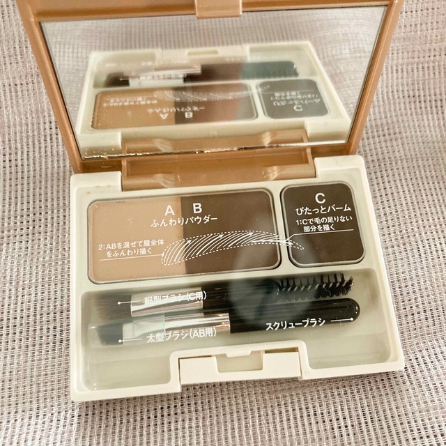 COFFRET D'OR(コフレドール)の02カラー しゅうりょう様専用 コスメ/美容のベースメイク/化粧品(パウダーアイブロウ)の商品写真