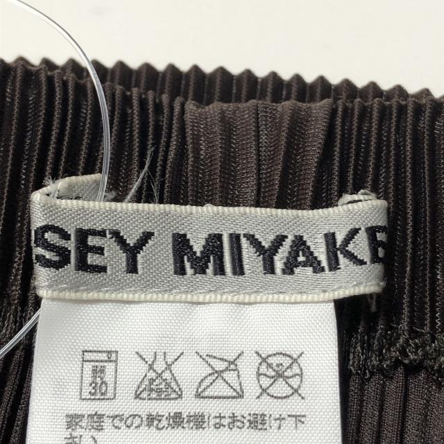 ISSEY MIYAKE(イッセイミヤケ)のイッセイミヤケ パンツ サイズ3 L美品  - レディースのパンツ(その他)の商品写真