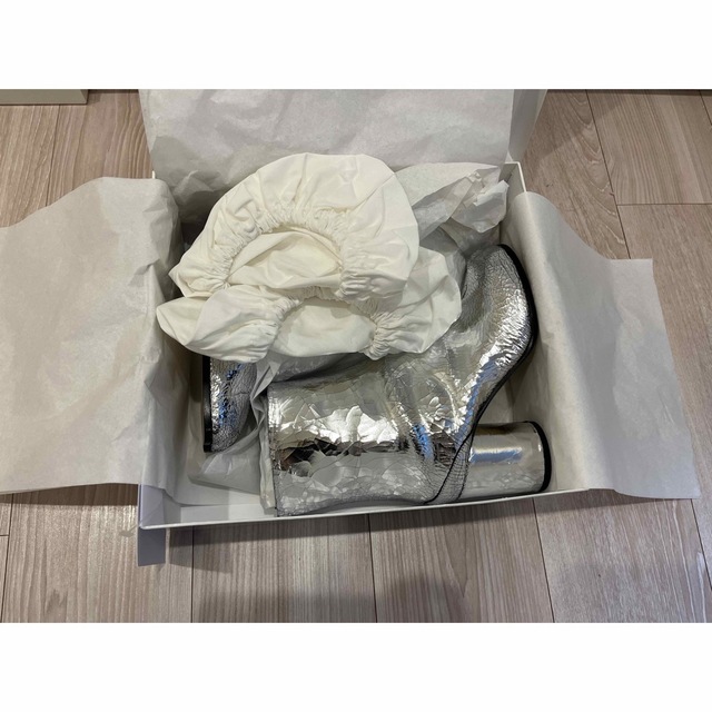 Maison Martin Margiela(マルタンマルジェラ)の新品 ★マルジェラ Martin Margiela 22 Silver Tabi レディースの靴/シューズ(ブーツ)の商品写真