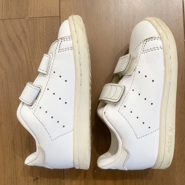 adidas(アディダス)のadidas スタンスミス　スニーカー　13cm キッズ/ベビー/マタニティのベビー靴/シューズ(~14cm)(スニーカー)の商品写真