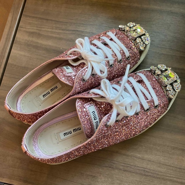 大特価!!】 miumiu スニーカー 美品 miumiu♡梅田阪急購入