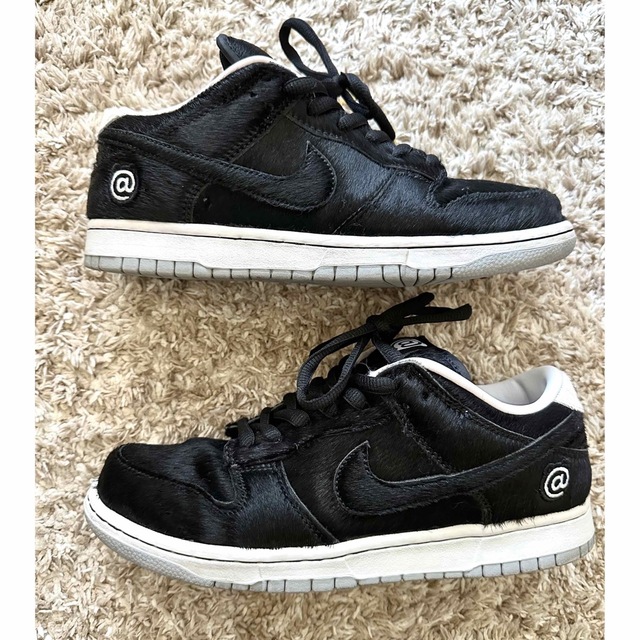 靴/シューズNike SB Dunk Low OG QS Medicom Toy