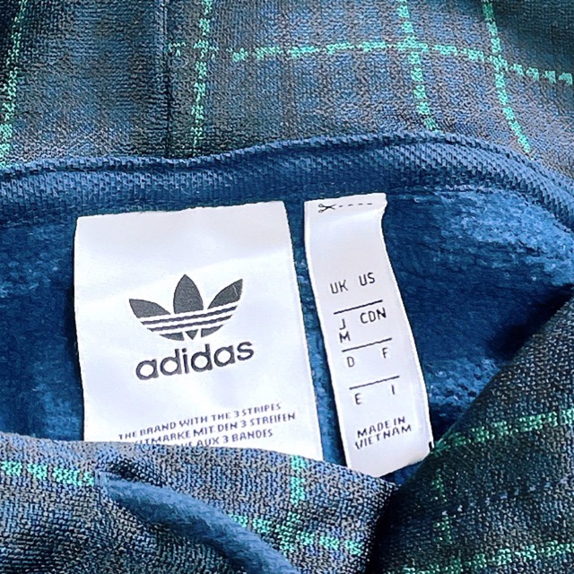 adidas パーカー 緑 チェック